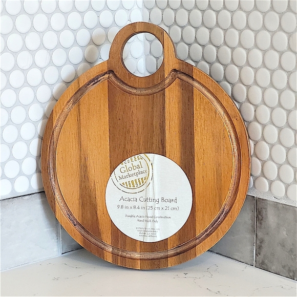 Global Marketplace Other - Wood Cutting Board with Juice Groove Size 9.8" x 8.4" - NWT